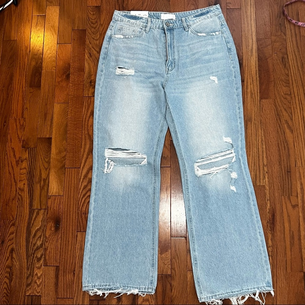 Vervet “Leslie” 90’s Vintage Flare Distressed Jeans